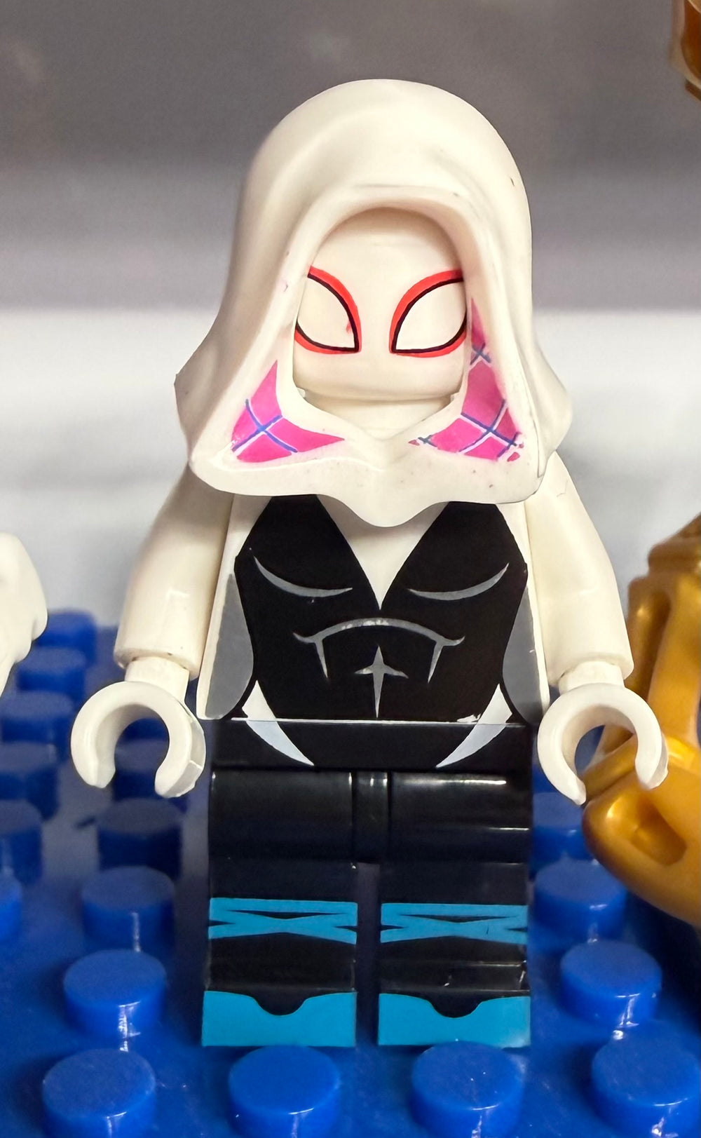 Superhero- Gwen